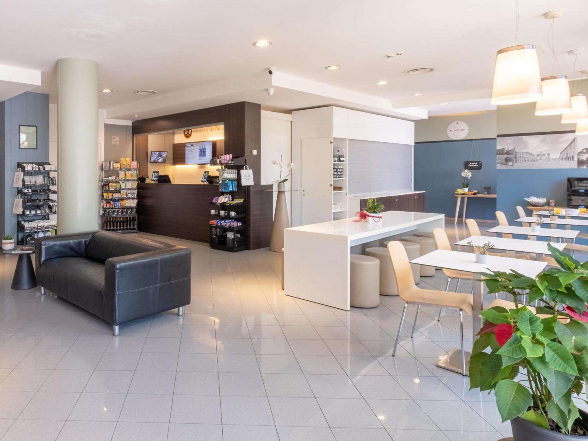 บีแอนด์บี โฮเต็ล มันโตวา Hotel San Giorgio di Mantova ภายนอก รูปภาพ