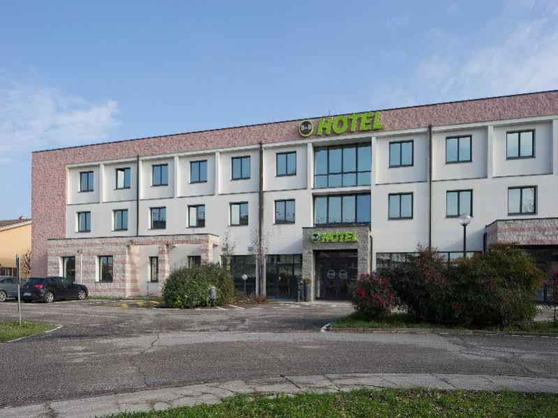 บีแอนด์บี โฮเต็ล มันโตวา Hotel San Giorgio di Mantova ภายนอก รูปภาพ