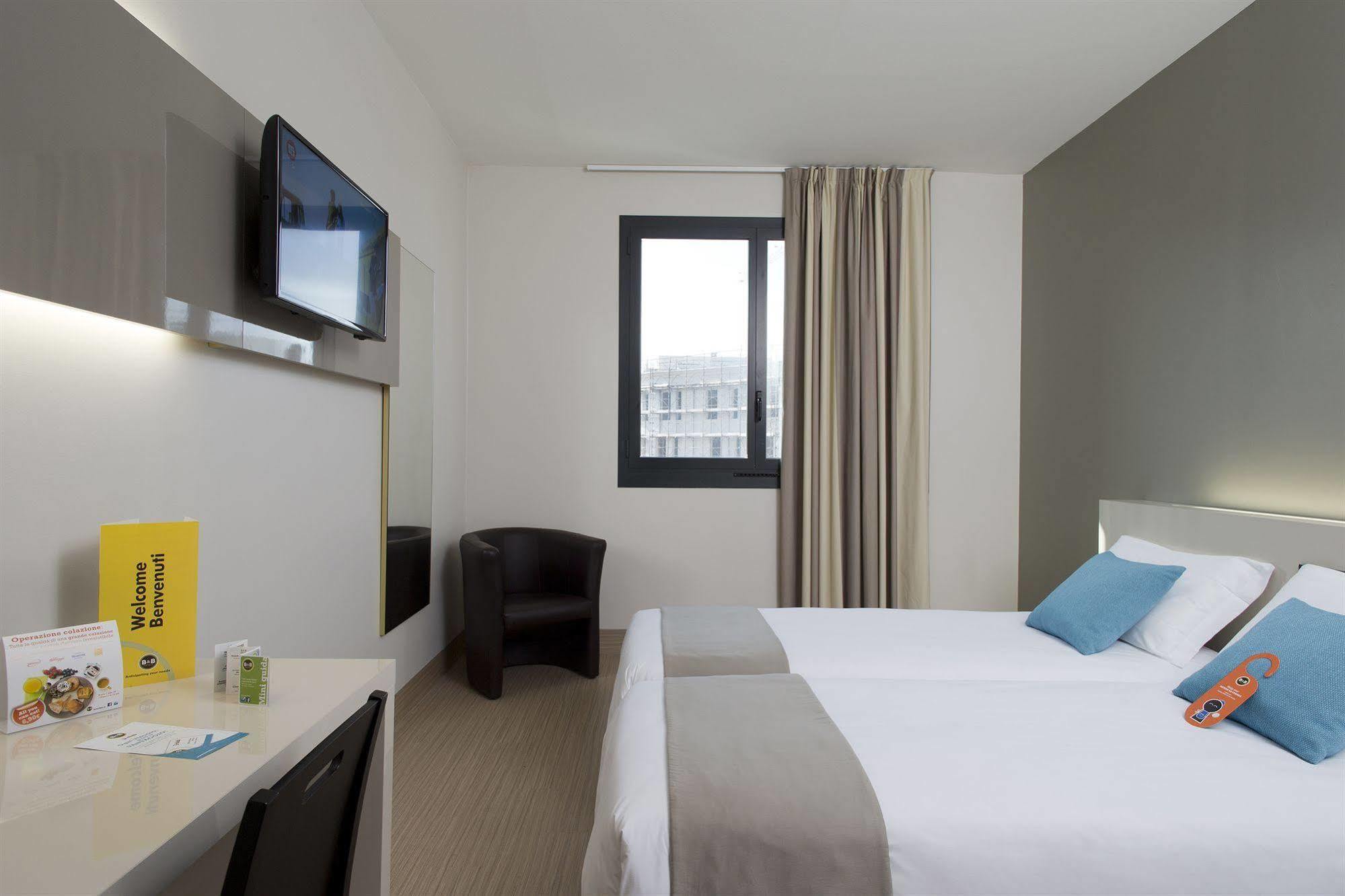 บีแอนด์บี โฮเต็ล มันโตวา Hotel San Giorgio di Mantova ภายนอก รูปภาพ