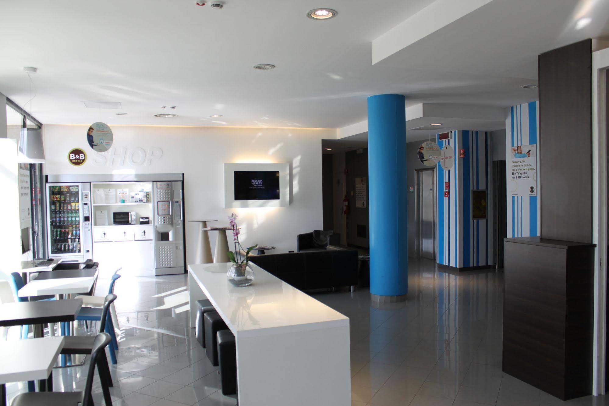 บีแอนด์บี โฮเต็ล มันโตวา Hotel San Giorgio di Mantova ภายนอก รูปภาพ