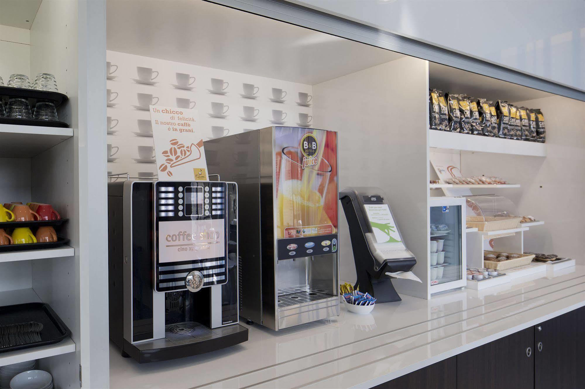 บีแอนด์บี โฮเต็ล มันโตวา Hotel San Giorgio di Mantova ภายนอก รูปภาพ
